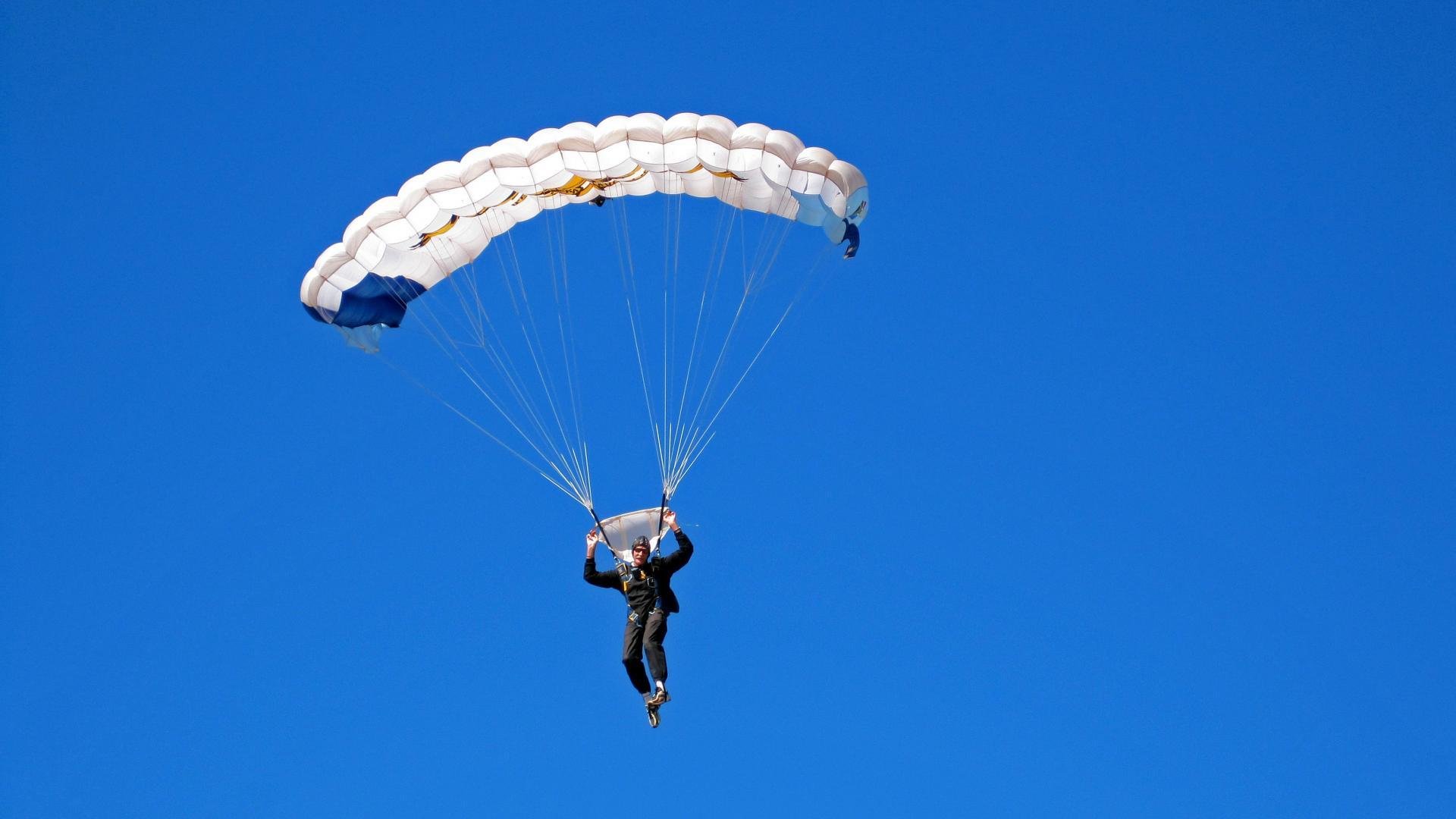 篮球运动员专项技能训练效果评价，篮球训练评语简短